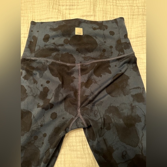 Vuori Highrise Water Drop Print Leggings - Size XS - Picture 6 of 12